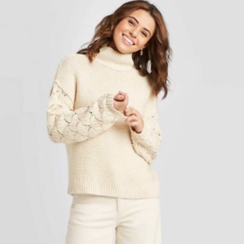 Universal Thread Mock Neck Long Sleeve Cream Pullover Sweater Size Small